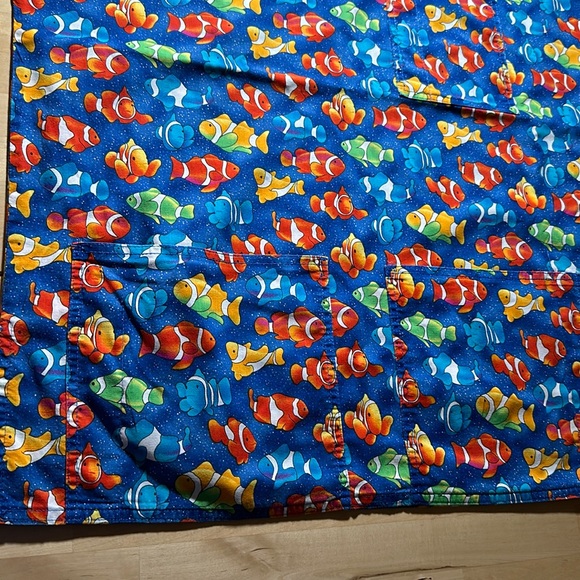 S.C.R.U.B.S. Clown Fish Patterned Scrub Top - Picture 6 of 6